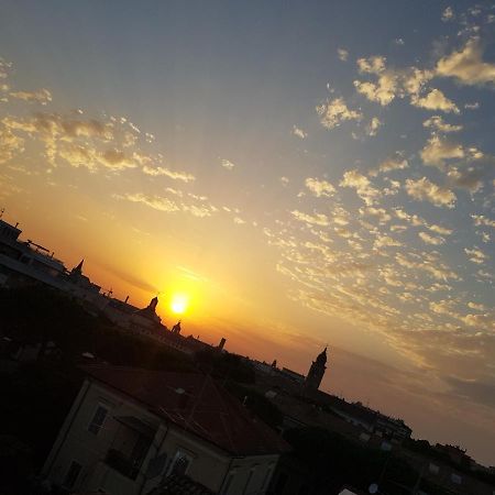 B&B Rooftop51 Rimini Esterno foto